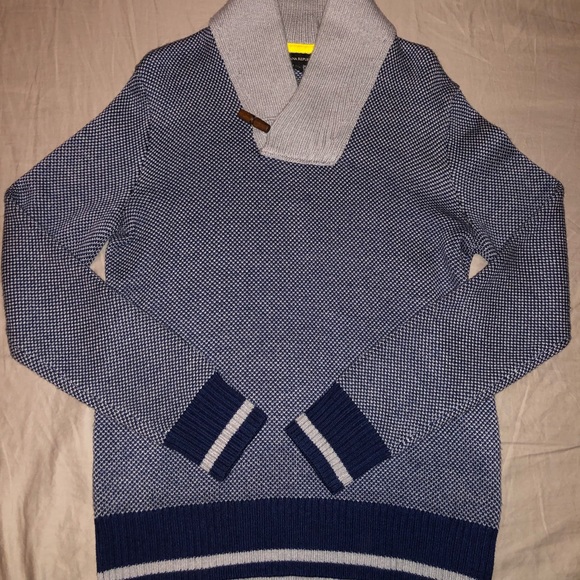 Banana Republic Sweater - Picture 1 of 2